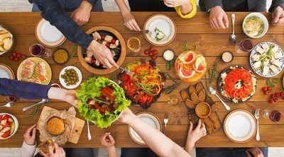 Cómo hacer dieta y seguir teniendo amigos